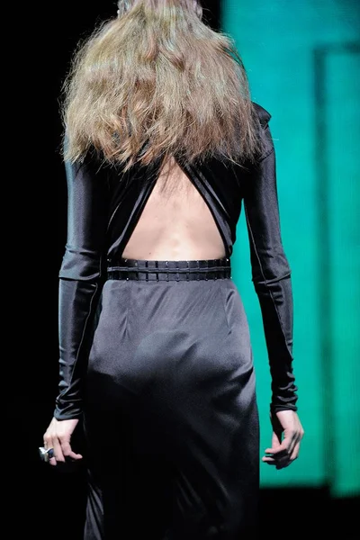 Look 48